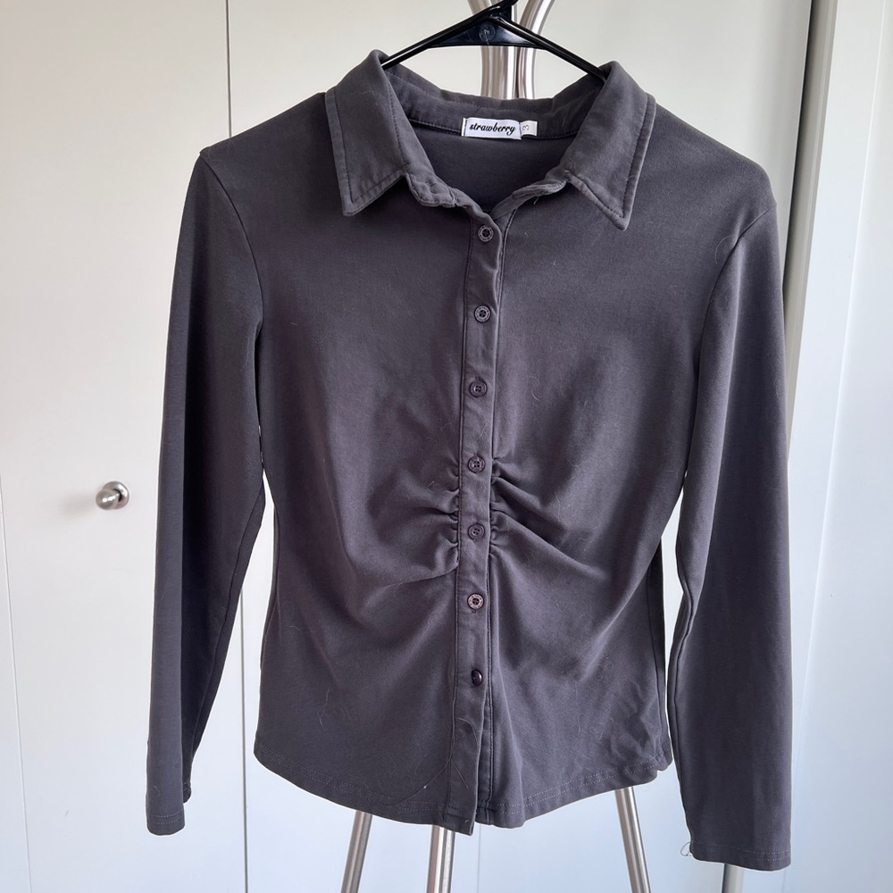 Grey long sleeves shirt top